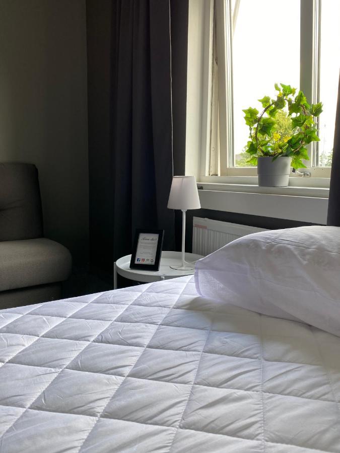 De La Gardie Park Vandrarhem Hostel Лидшьопинг Екстериор снимка