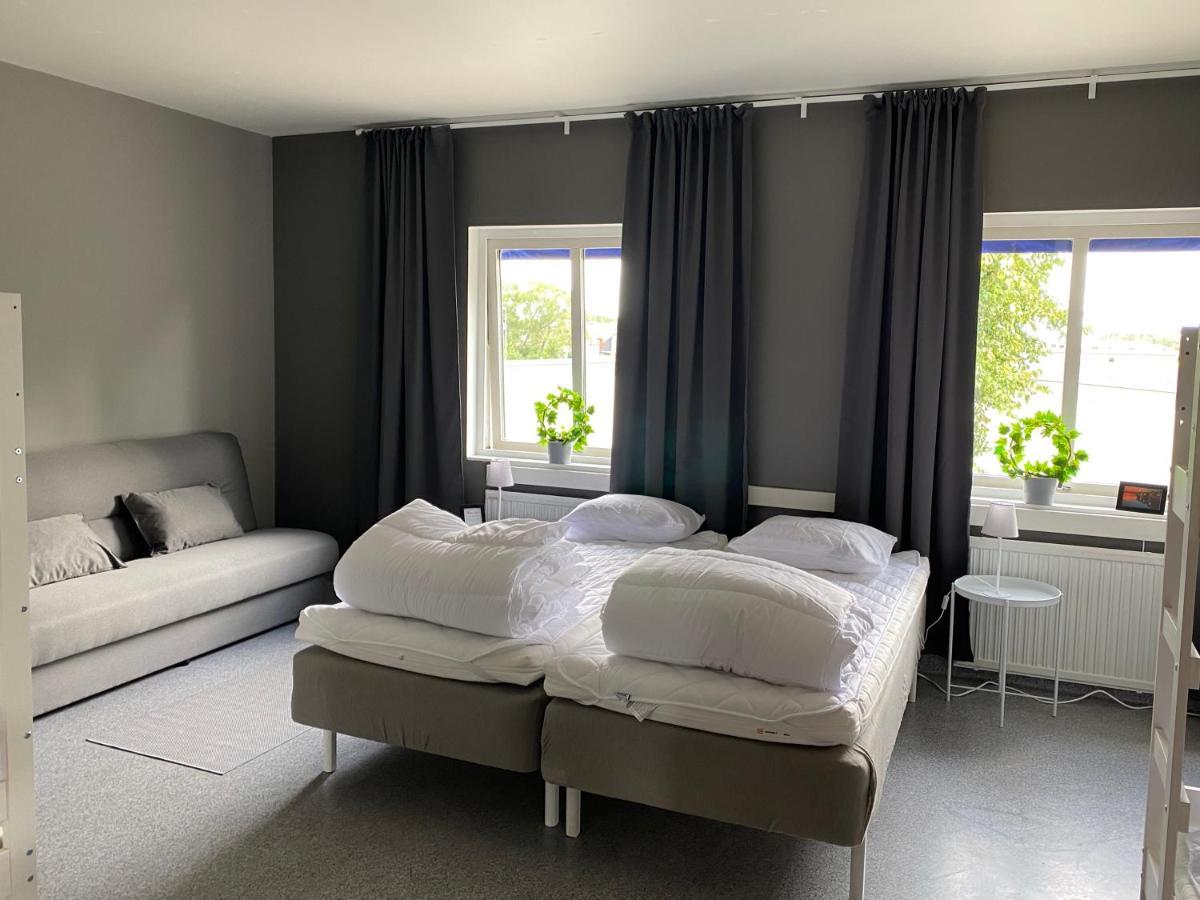 De La Gardie Park Vandrarhem Hostel Лидшьопинг Екстериор снимка