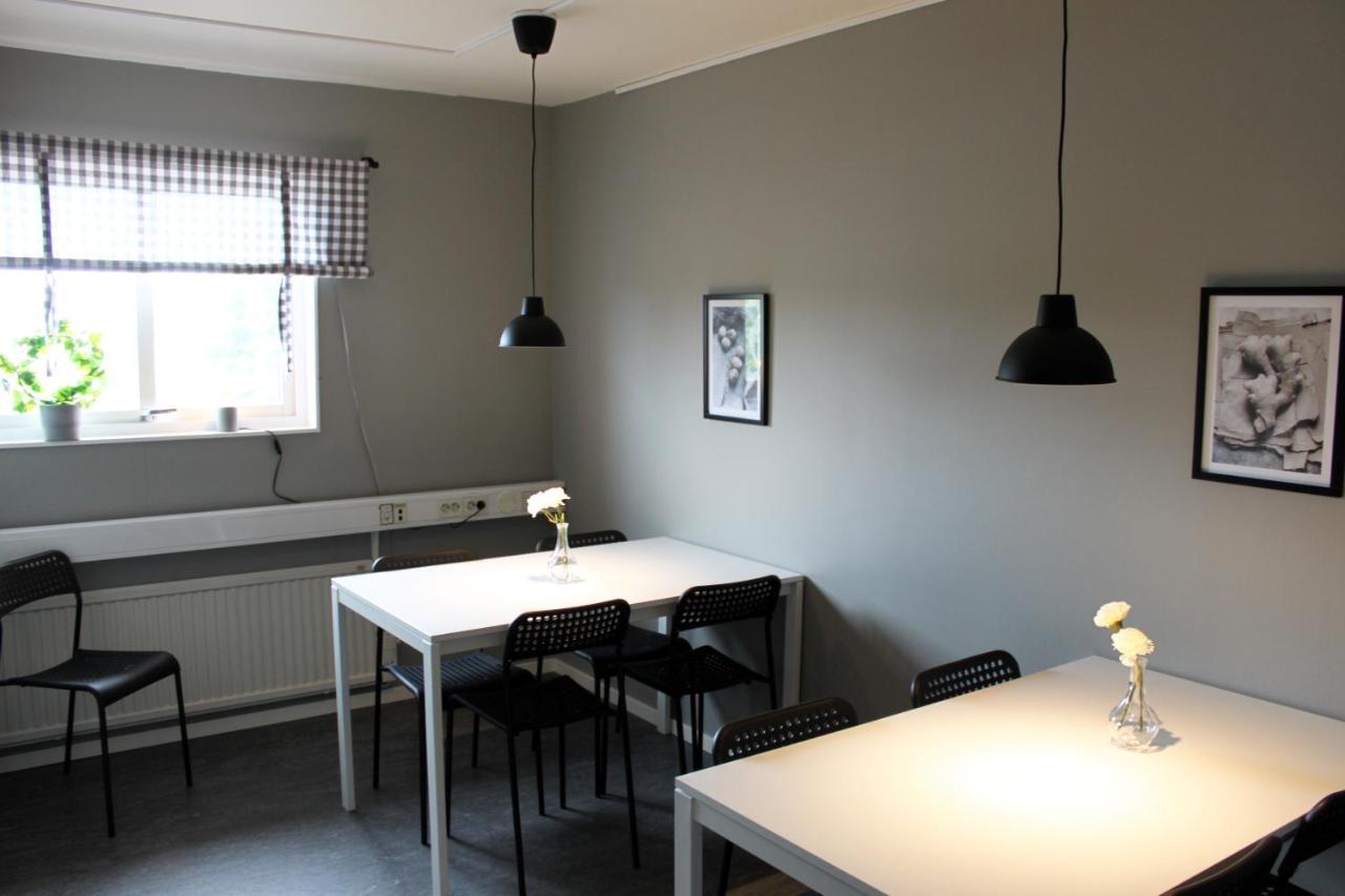 De La Gardie Park Vandrarhem Hostel Лидшьопинг Екстериор снимка